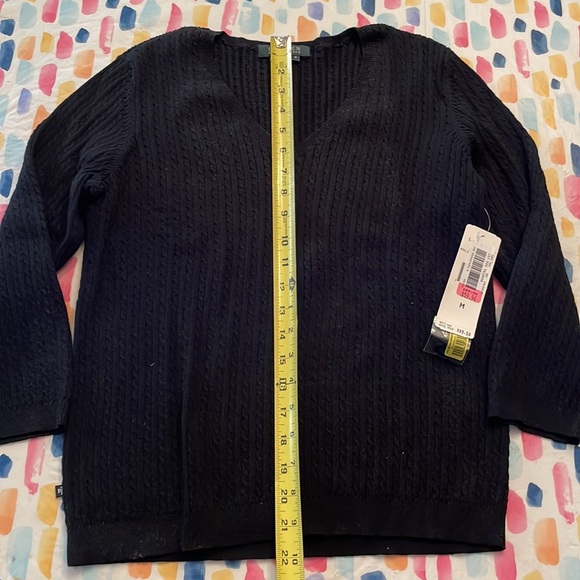 NWT Lauren Ralph Lauren NAVY cotton v-neck 3/4 sleeve sweater, Medium - Picture 4 of 6